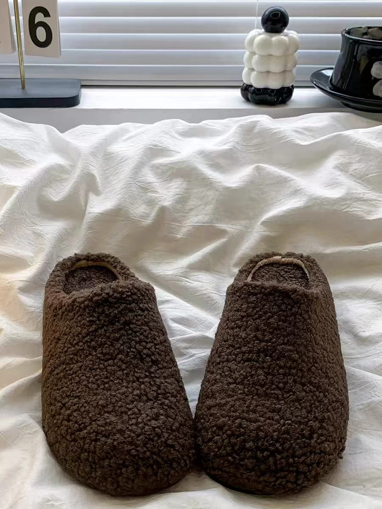 女性用スリッパ